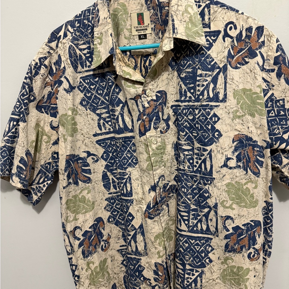 Tori Richard Blue and Green Casual Button Down Shirt